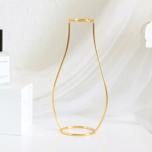 Nordic Style Iron Flower Vase – Minimalist Matte Geometric Vase for Home & Office Decor