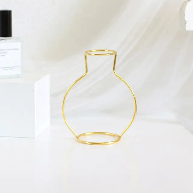 Nordic Style Iron Flower Vase – Minimalist Matte Geometric Vase for Home & Office Decor