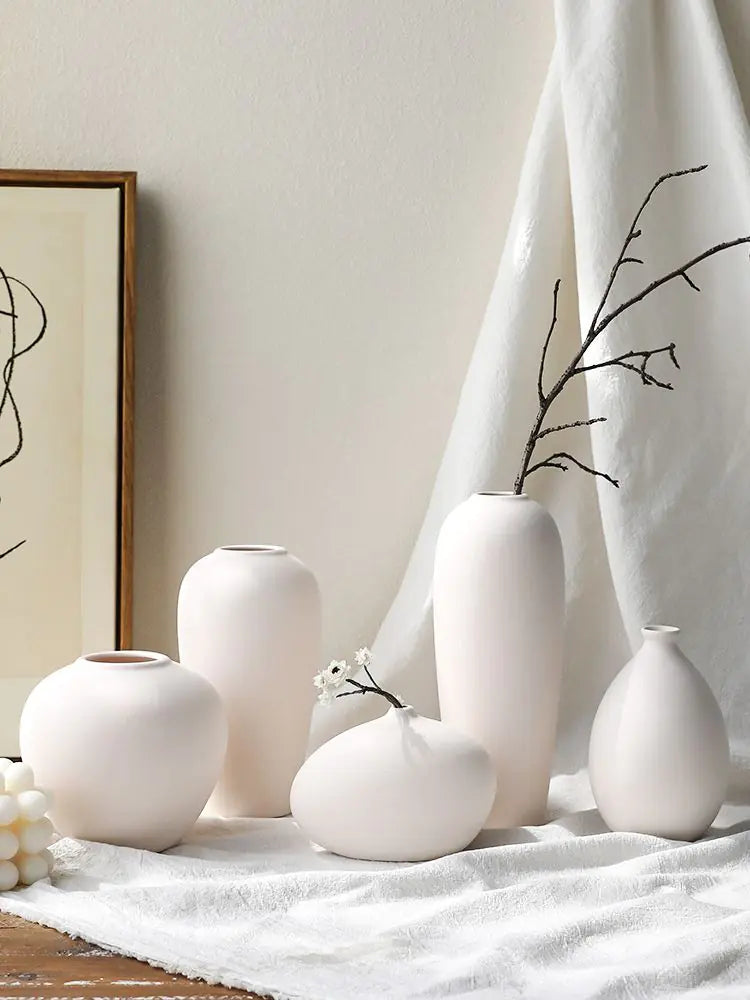 Chinese Ceramic Vase – Traditional Hand-Crafted Decor for Home & Office