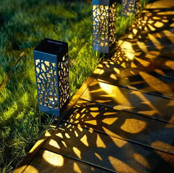 Solar Powered Waterproof Vintage Garden Light – Auto On/Off IP65 Outdoor Lantern